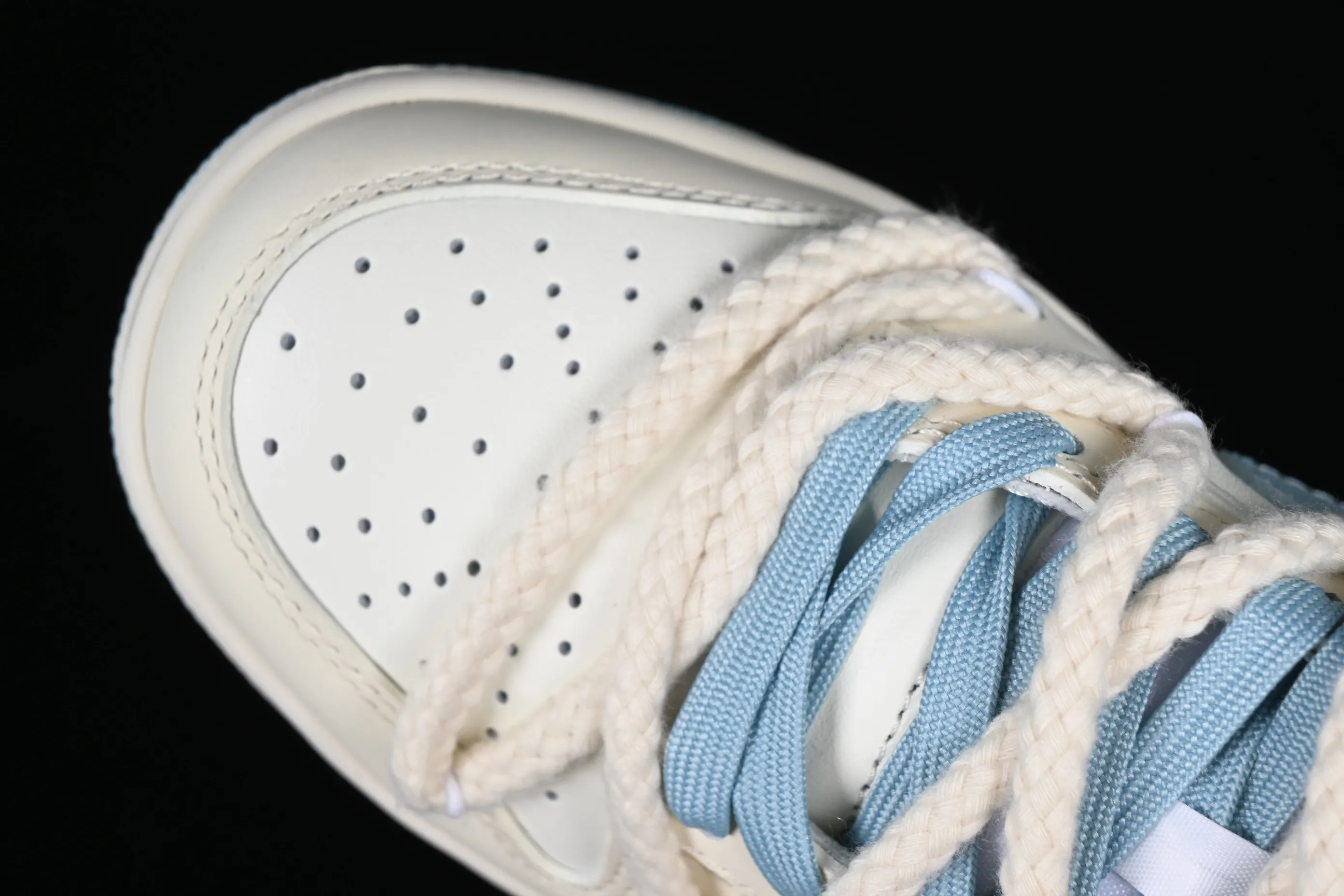All Categories Nk SB Dunk Series Nk SB Dunk Low Low-top sneakers Gift box version Nk Dunk Low Milk Blue Customized version of deconstructed strap casual sneakers DD1503-123